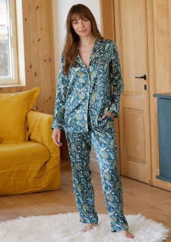 Saténové pyžamo s potiskem kašmírového vzoru zelená/medová 36