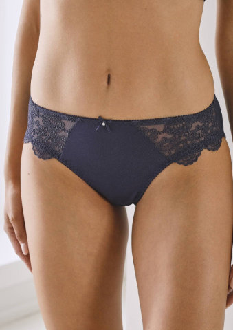Klasické kalhotky Caprera zn. Confidence Lingerie® s vyšívaným tylem
