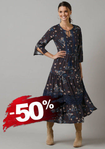 Dlouhé šaty s potiskem a macramé