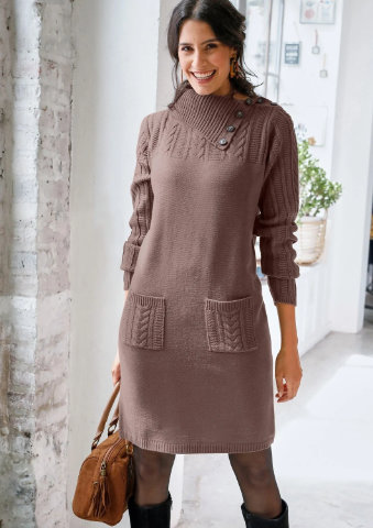 Úpletové šaty s copánkovým vzorem