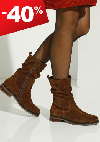 Kožené nízké kozačky se sklady a hřejivou podšívkou