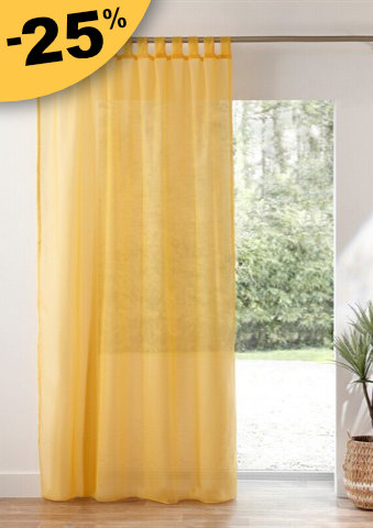 Jednobarevný voálový závěs zakončený poutky