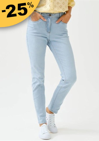 Úzké džíny s vysokým pasem, malá výška postavy